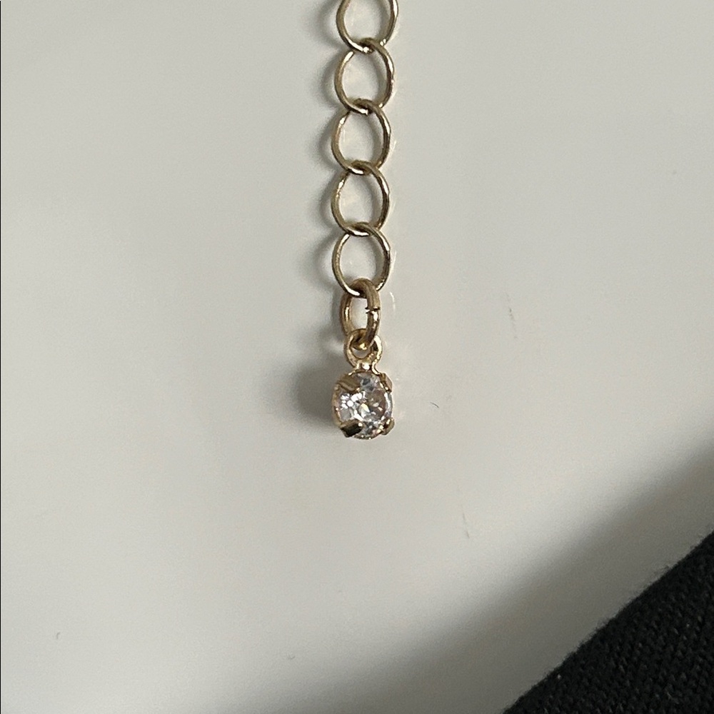 Elegant Gold Tassel Necklace - Picture 5 of 6
